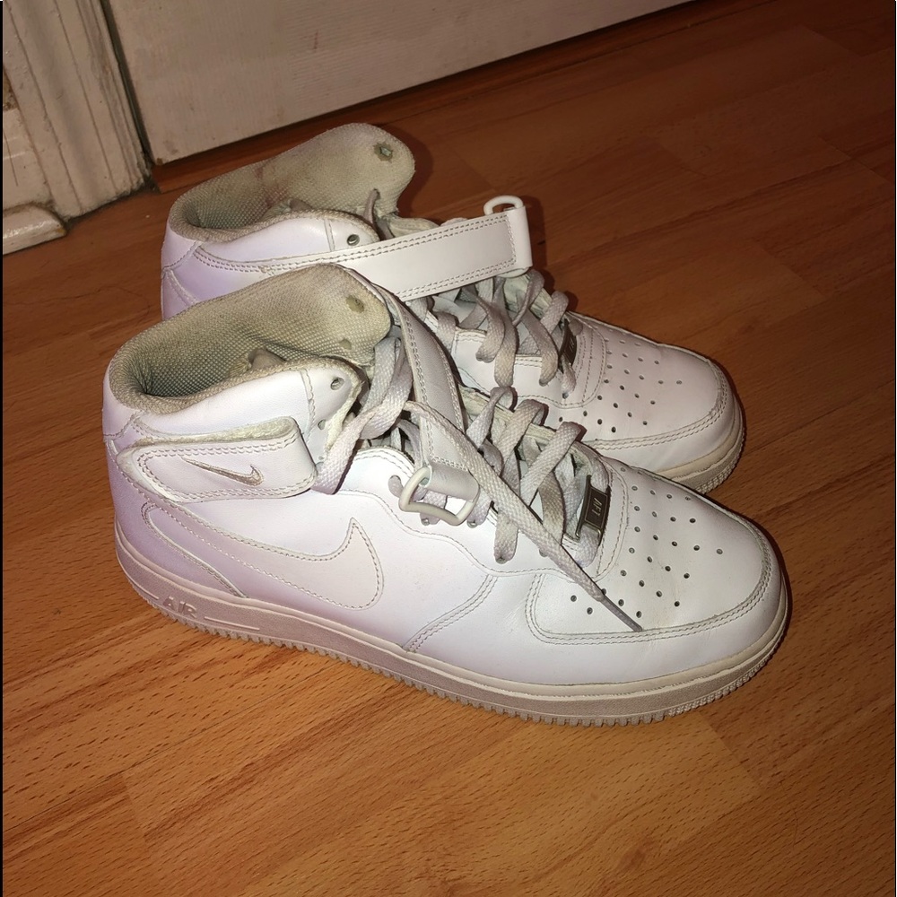 Nike Air Force 1’s Mid